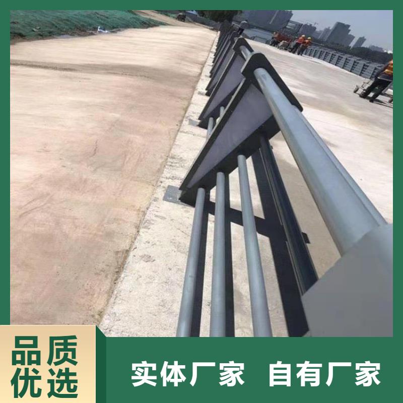 西藏推荐厂家[展鸿]绿色钢板护栏立柱全国发货